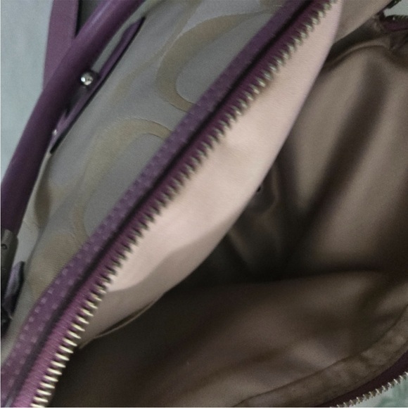 COACH 2013 Lilac Leather Trim Signature C Bag - Picture 7 of 11